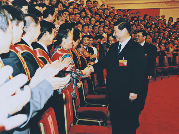 2011年8月15日，奇正集團獲“全國構建和諧勞動(dòng)關(guān)系先進(jìn)代表”殊榮，作為甘肅唯一典型代表在大會(huì )交流經(jīng)驗，受到國家副主席習近平的親切接見(jiàn)。